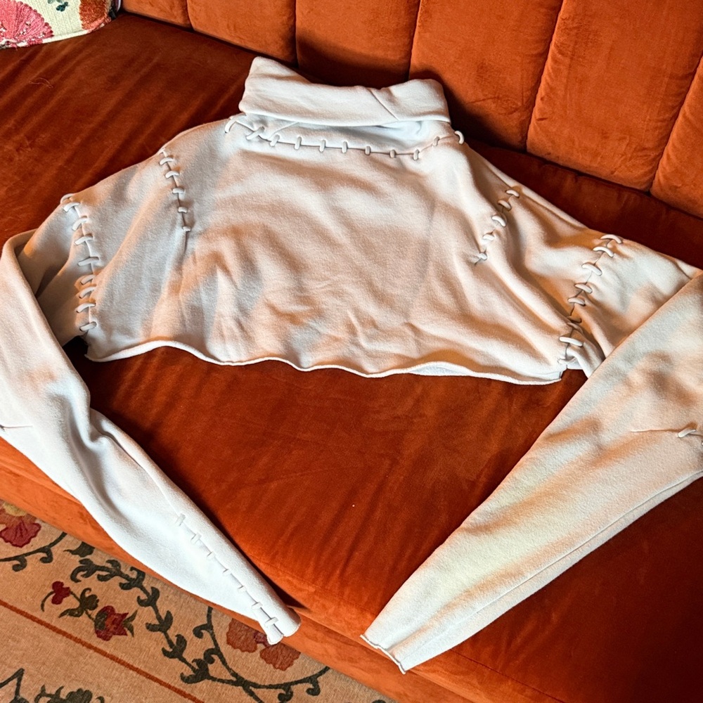 Alo Custom Crop